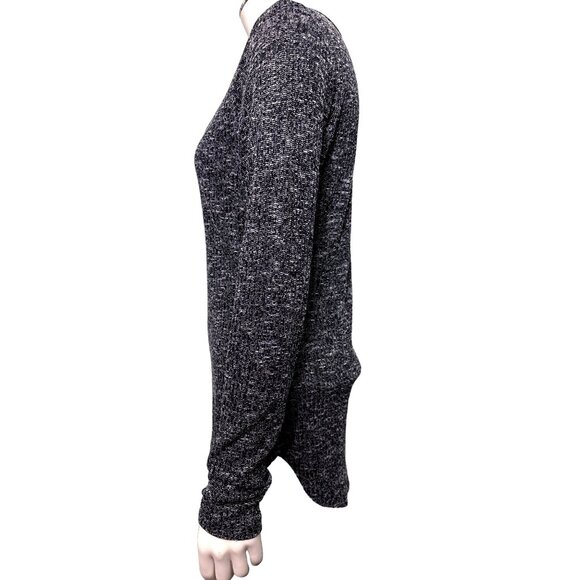 Almost Famous Black White Knit Strappy Front V Neck Thin Sweater Size Large - Picture 2 of 10